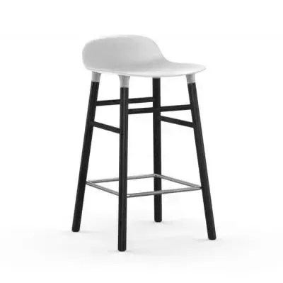 Krzesło Barowe Form Czarna Podstawa Białe Normann Copenhagen Premium